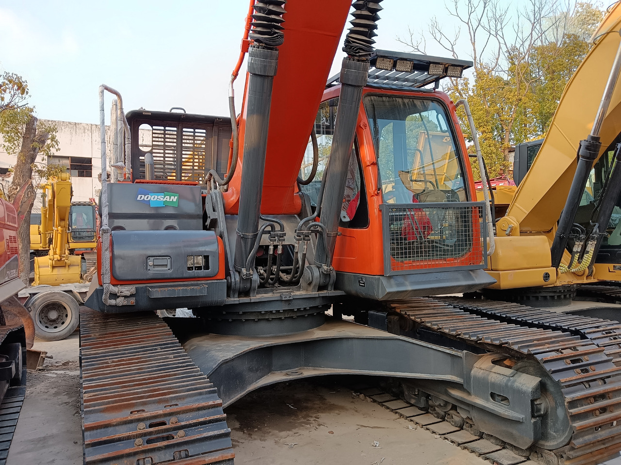DOOSAN DX340LC-9C DX340 LCA - Crawler excavator: picture 1 DOOSAN DX340LC-9C DX340 LCA - Crawler excavator: picture 1