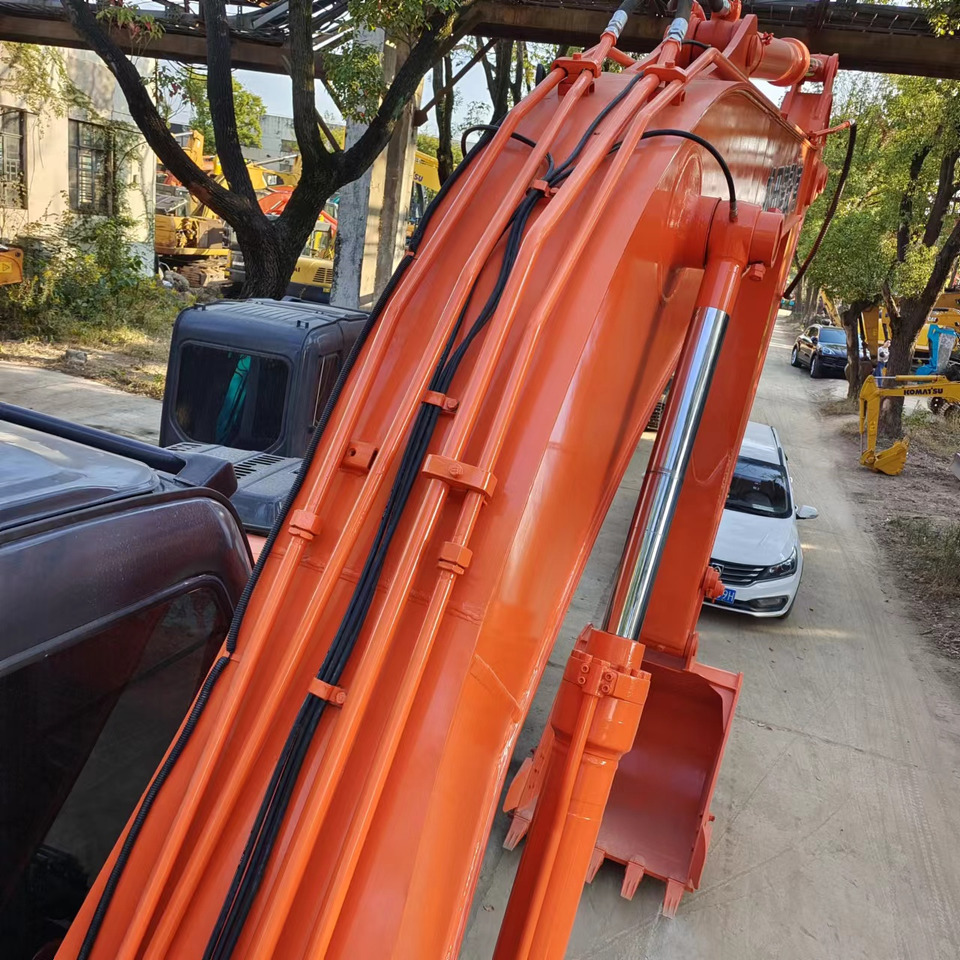 HITACHI ZX200-3 ZAXIS 200-3G - Crawler excavator: picture 2 HITACHI ZX200-3 ZAXIS 200-3G - Crawler excavator: picture 2