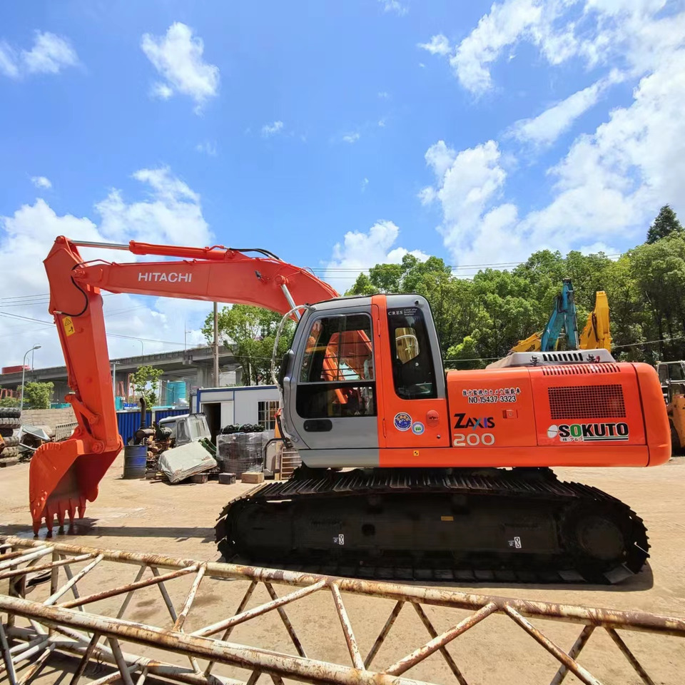 HITACHI ZX200-3 ZAXIS 200-3G - Crawler excavator: picture 1 HITACHI ZX200-3 ZAXIS 200-3G - Crawler excavator: picture 1