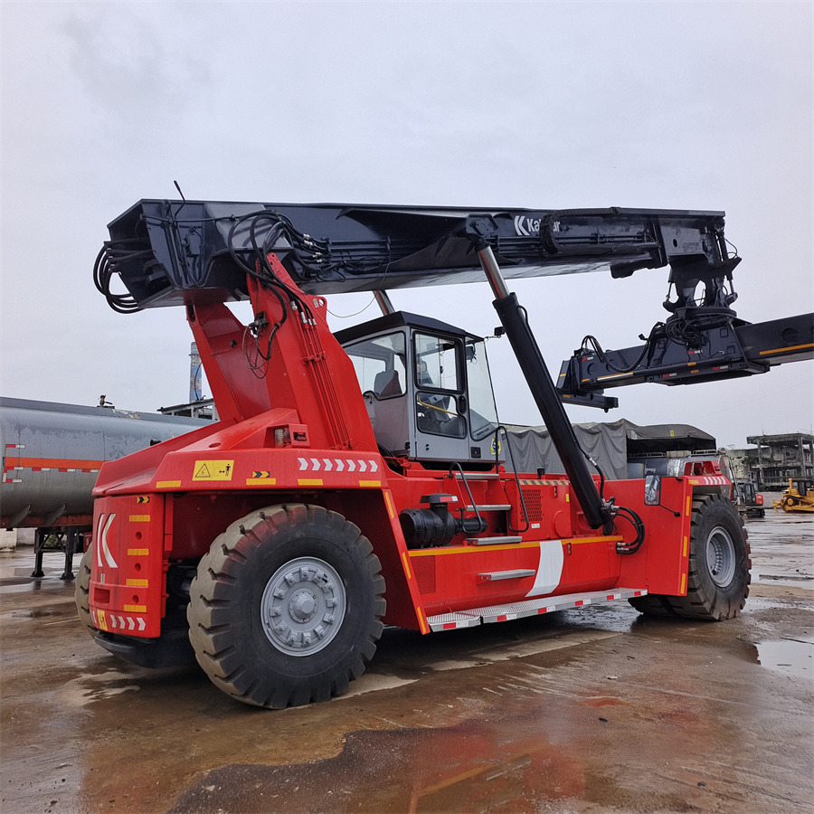 KALMAR DRF 450 45 TON REACH STACKER - Reach stacker: picture 5 KALMAR DRF 450 45 TON REACH STACKER - Reach stacker: picture 5