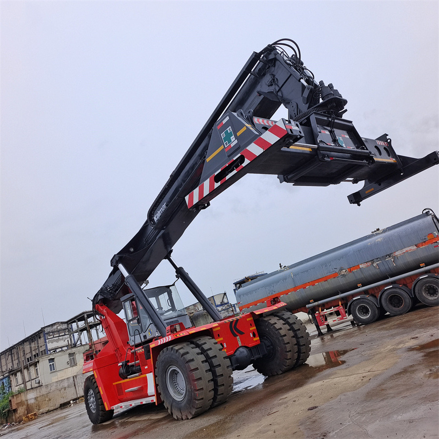 KALMAR DRF 450 45 TON REACH STACKER - Reach stacker: picture 3 KALMAR DRF 450 45 TON REACH STACKER - Reach stacker: picture 3