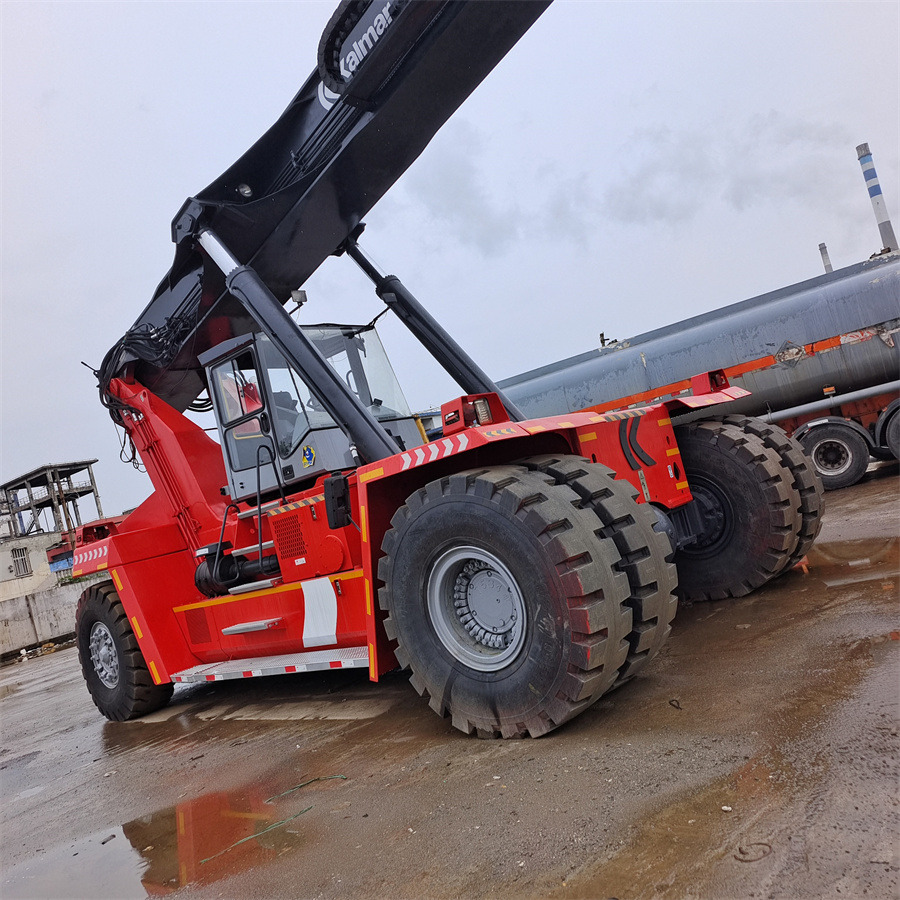 KALMAR DRF 450 45 TON REACH STACKER - Reach stacker: picture 4 KALMAR DRF 450 45 TON REACH STACKER - Reach stacker: picture 4