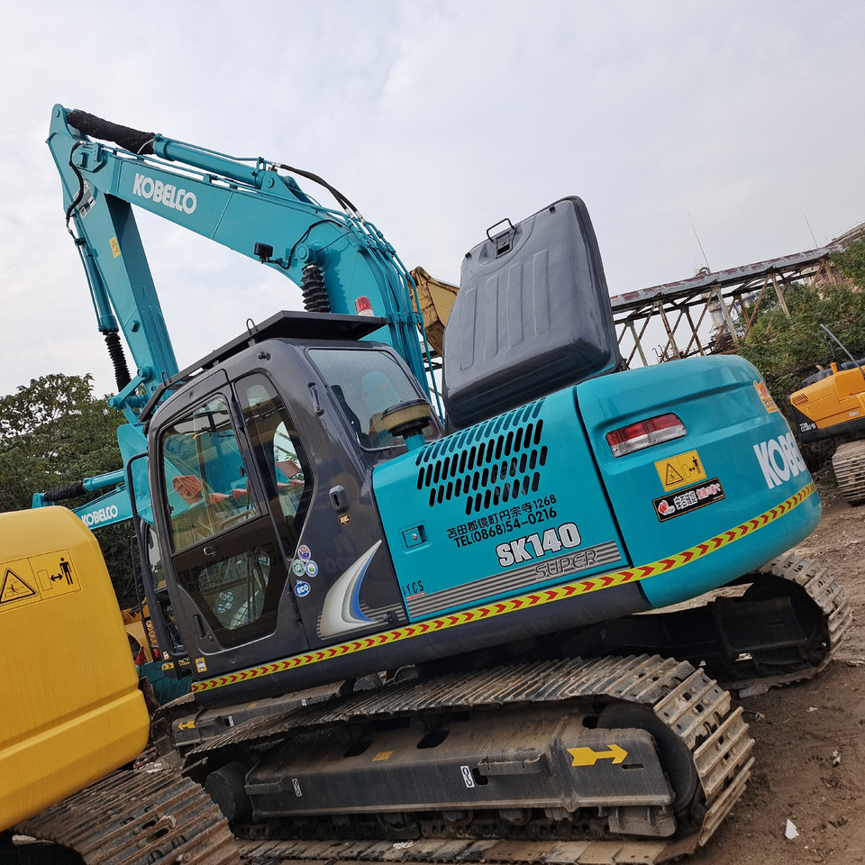 KOBELCO SK200 - 8 SK200-8 - Crawler excavator: picture 2 KOBELCO SK200 - 8 SK200-8 - Crawler excavator: picture 2