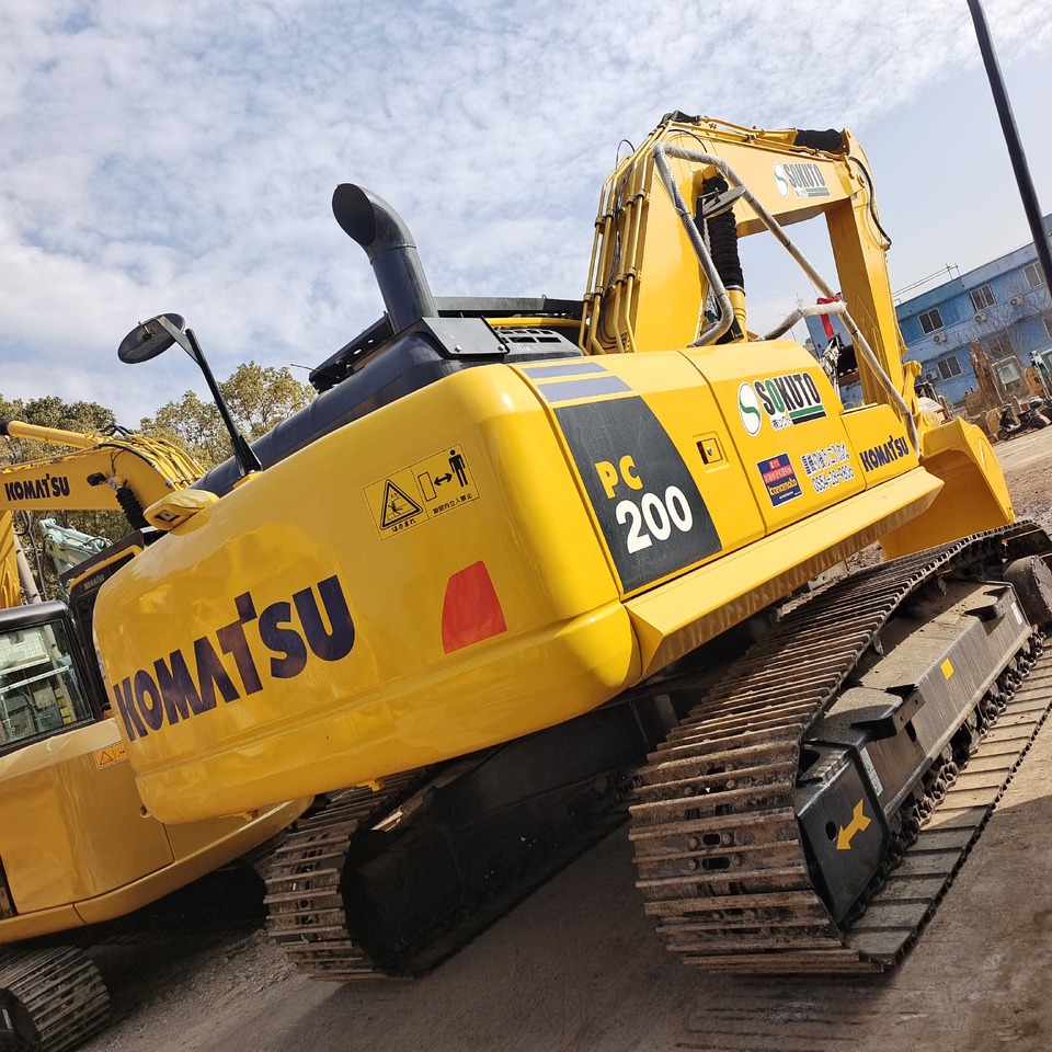 KOMATSU PC200-8 PC200-8N1 - Crawler excavator: picture 4 KOMATSU PC200-8 PC200-8N1 - Crawler excavator: picture 4