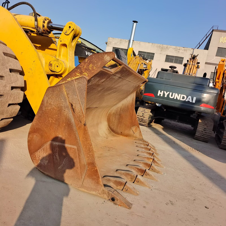 KOMATSU WA 600 - 3 Komatsu WA600-3 - Wheel loader: picture 3 KOMATSU WA 600 - 3 Komatsu WA600-3 - Wheel loader: picture 3