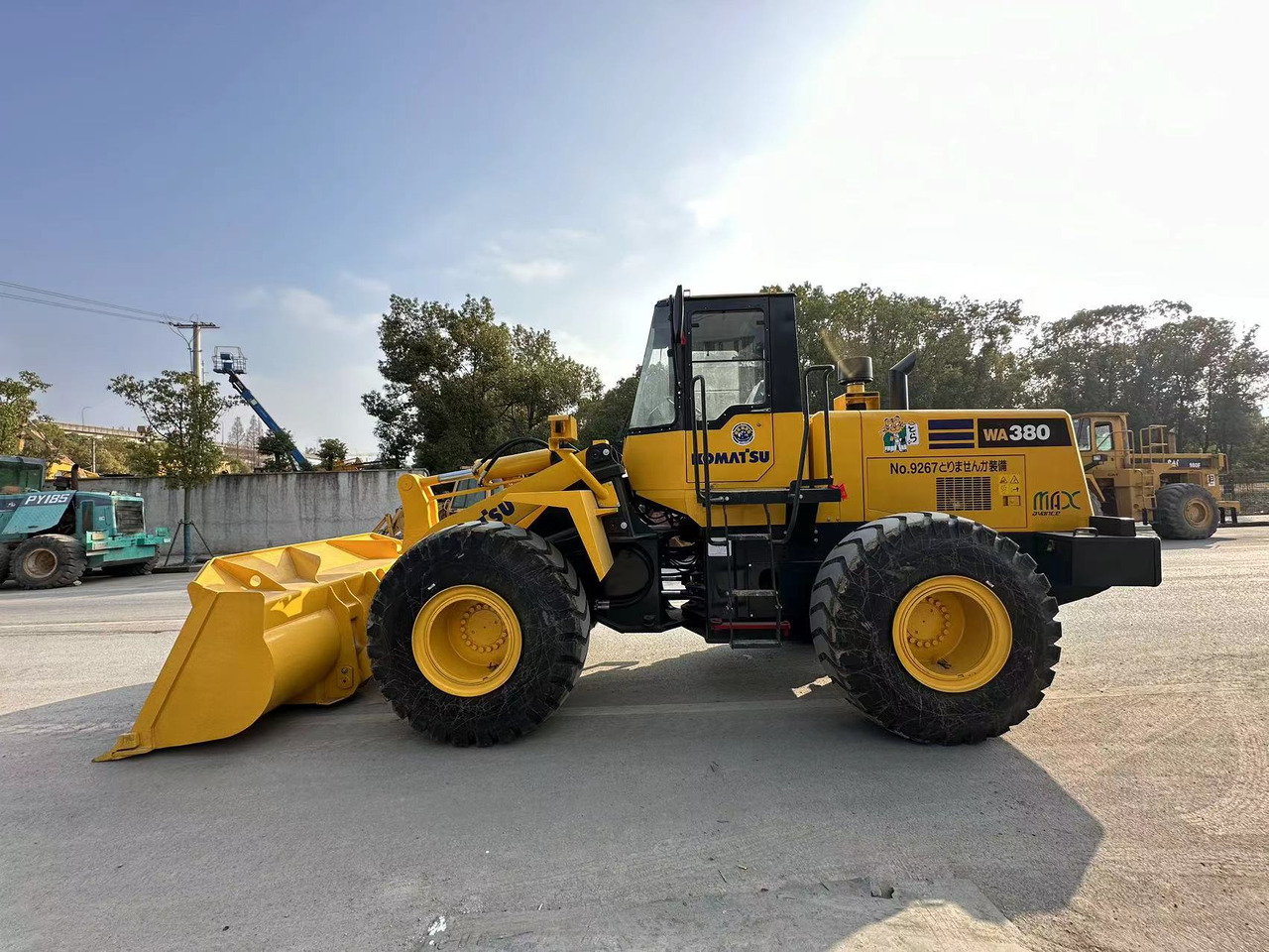 KOMATSU WA380-3 - Wheel loader: picture 1 KOMATSU WA380-3 - Wheel loader: picture 1