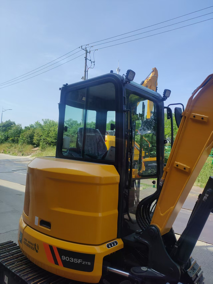LIUGONG 9035F ZTSG4 BRAND NEW 3.8 TON 3 TON 4 TON MINI DIGGER - Mini excavator: picture 4 LIUGONG 9035F ZTSG4 BRAND NEW 3.8 TON 3 TON 4 TON MINI DIGGER - Mini excavator: picture 4