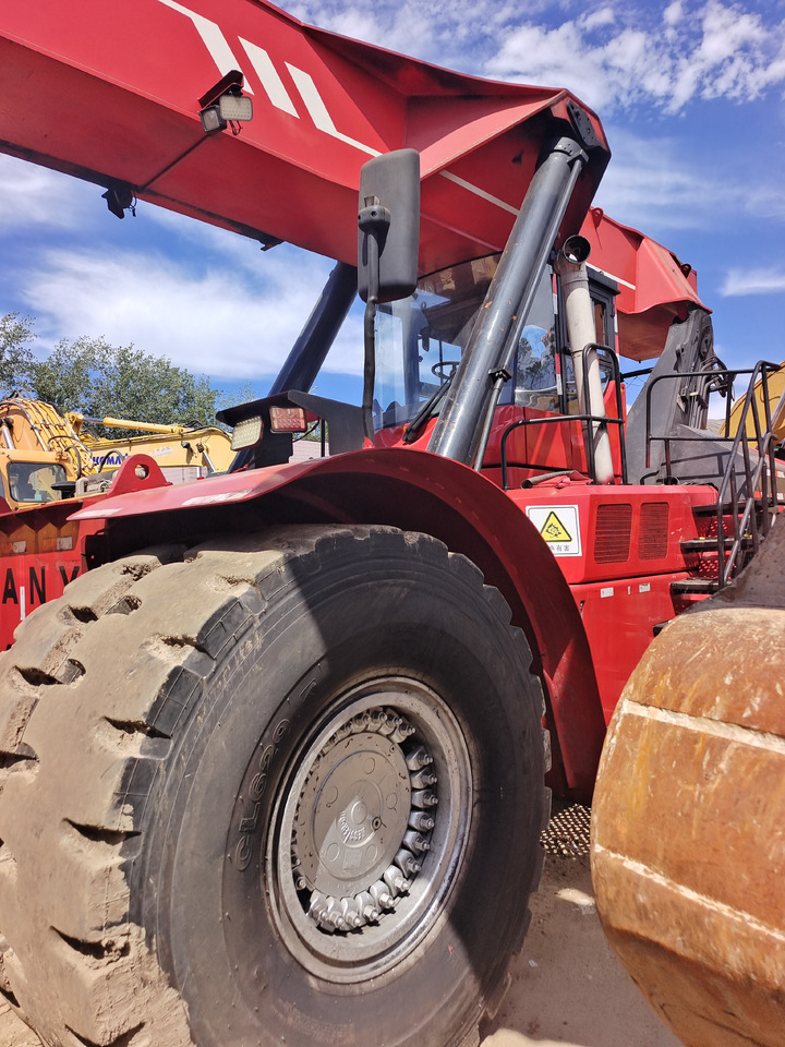 SANY SRSC45C23 - Reach stacker: picture 4 SANY SRSC45C23 - Reach stacker: picture 4