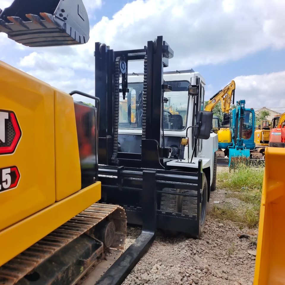 TCM FD100 10 TON - Reach stacker: picture 2 TCM FD100 10 TON - Reach stacker: picture 2
