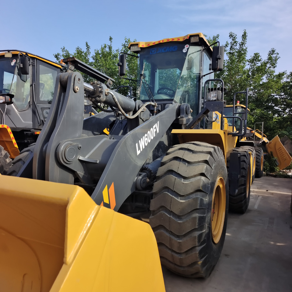 XCMG LW600FV - Wheel loader: picture 3 XCMG LW600FV - Wheel loader: picture 3