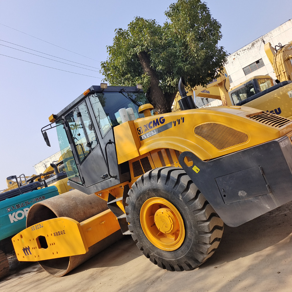 XCMG XS 203J - Road roller: picture 2 XCMG XS 203J - Road roller: picture 2