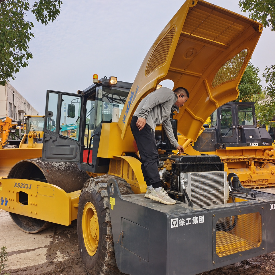 XCMG XS 223J - Road roller: picture 1 XCMG XS 223J - Road roller: picture 1