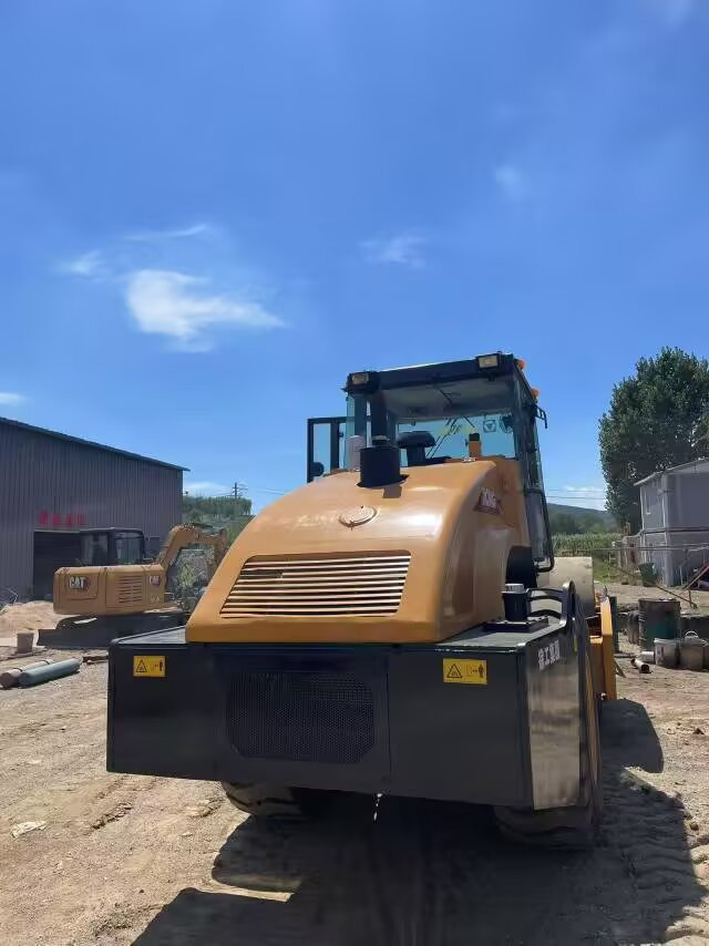 XCMG XS222J XS223J XS263J - Road roller: picture 5 XCMG XS222J XS223J XS263J - Road roller: picture 5