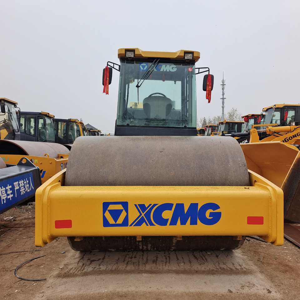 XCMG XS223J - Road roller: picture 4 XCMG XS223J - Road roller: picture 4