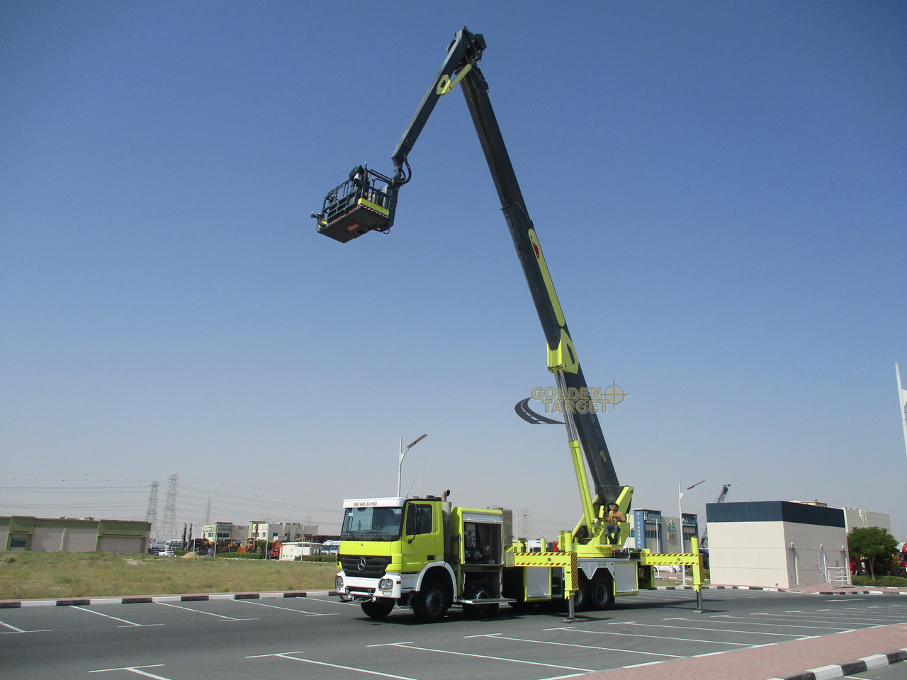 Fire truck Mercedes ACTROS 4140 8x4 METZ P56 Fire Truck: picture 11