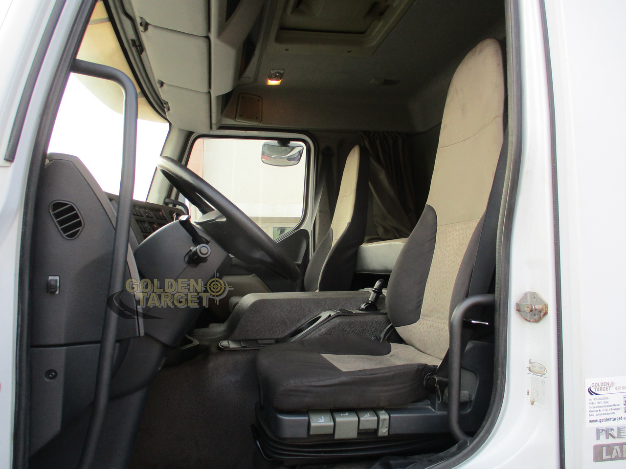 Crane truck RENAULT Kerax 380 6×4 Crane Truck: picture 17