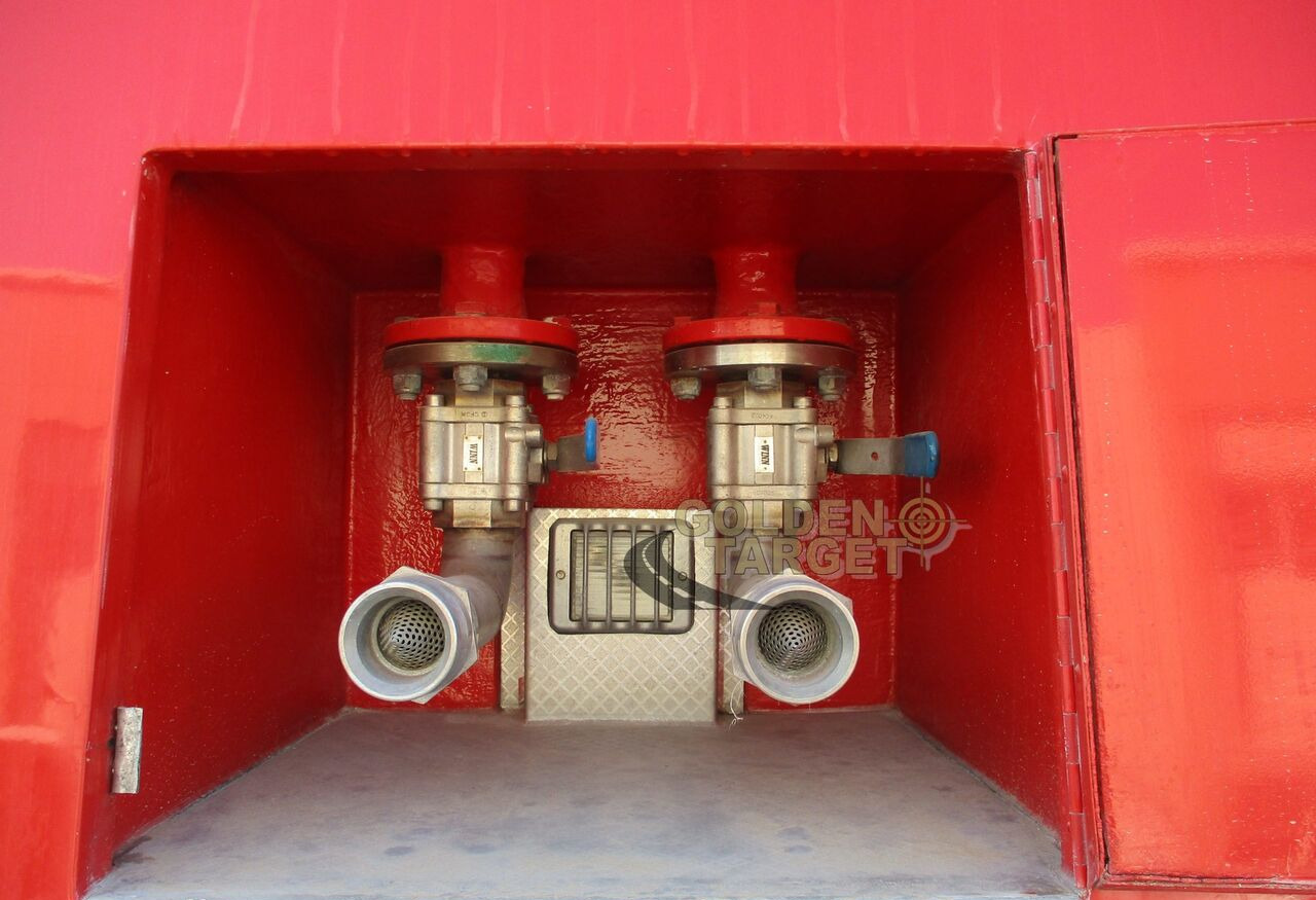 Fire truck Reynold Boughton Barracuda 4x4 Airport Fire Truck: picture 7