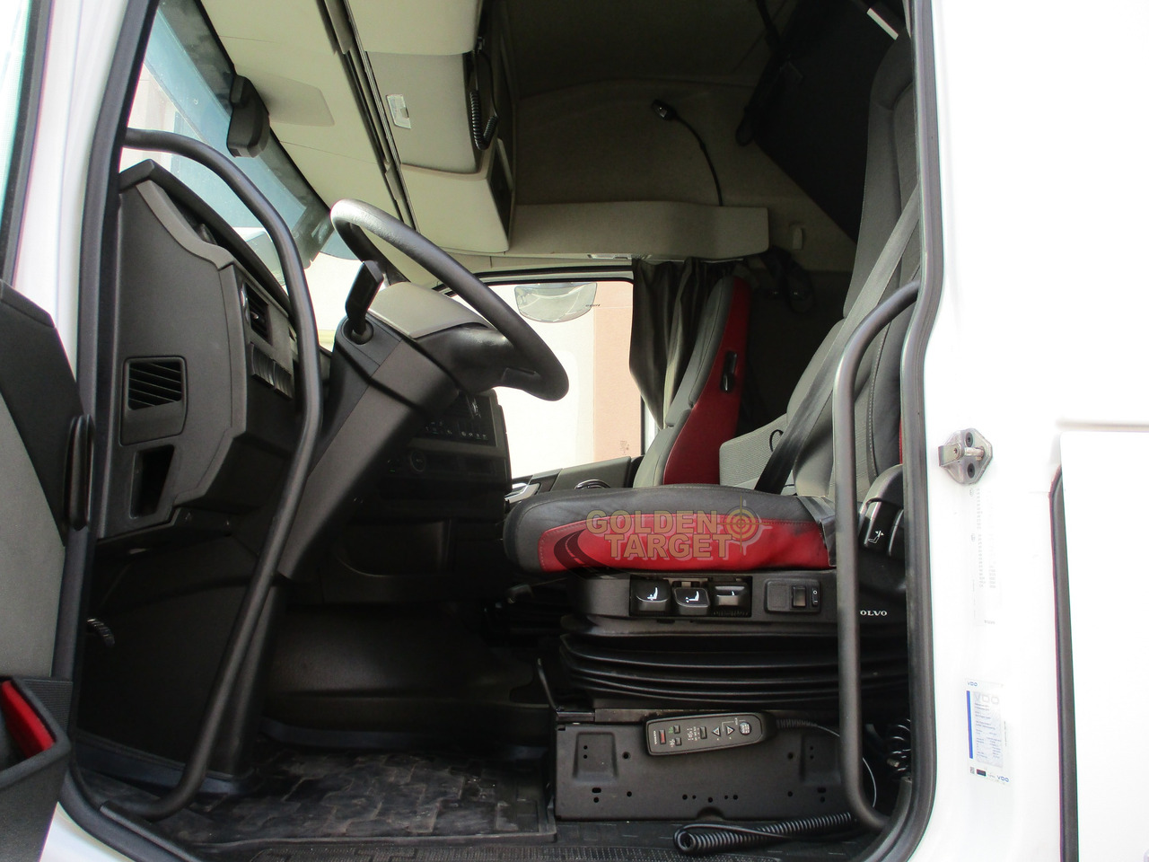 Cab chassis truck Volvo FH460 6×2 Chassis: picture 9