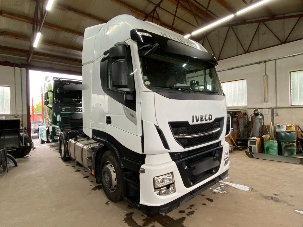 Iveco Stralis 460 Hi-Way 4x2Tractor -Tipper hydraulic - Tractor unit: picture 2 Iveco Stralis 460 Hi-Way 4x2Tractor -Tipper hydraulic - Tractor unit: picture 2