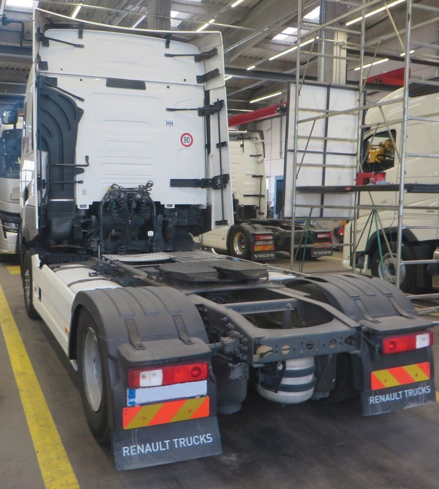 Renault T520 HSC 4x2Tractor - Tractor unit: picture 4 Renault T520 HSC 4x2Tractor - Tractor unit: picture 4