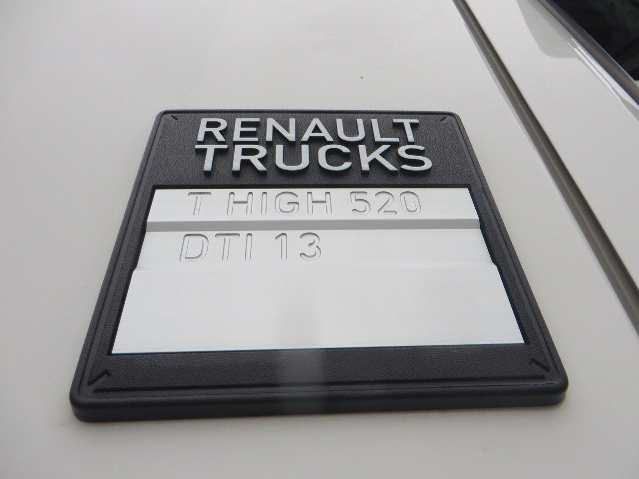 Renault T520 HSC 4x2Tractor - Tractor unit: picture 5 Renault T520 HSC 4x2Tractor - Tractor unit: picture 5