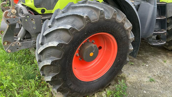 Claas Axion 840 - Farm tractor: picture 2 Claas Axion 840 - Farm tractor: picture 2