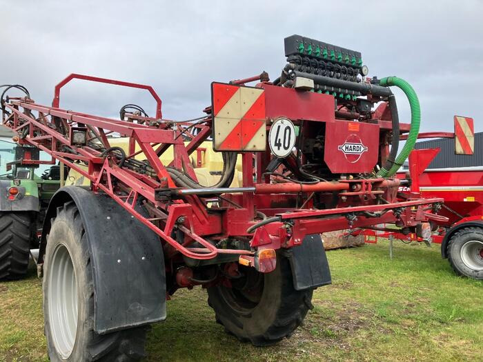 Hardi NAVIGATOR 4000 - Tractor mounted sprayer: picture 4 Hardi NAVIGATOR 4000 - Tractor mounted sprayer: picture 4