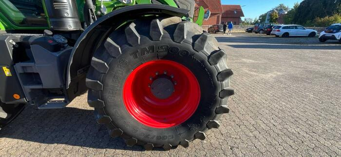 Trelleborg TM900 High Power - Wheel and tire package for Agricultural machinery: picture 4 Trelleborg TM900 High Power - Wheel and tire package for Agricultural machinery: picture 4
