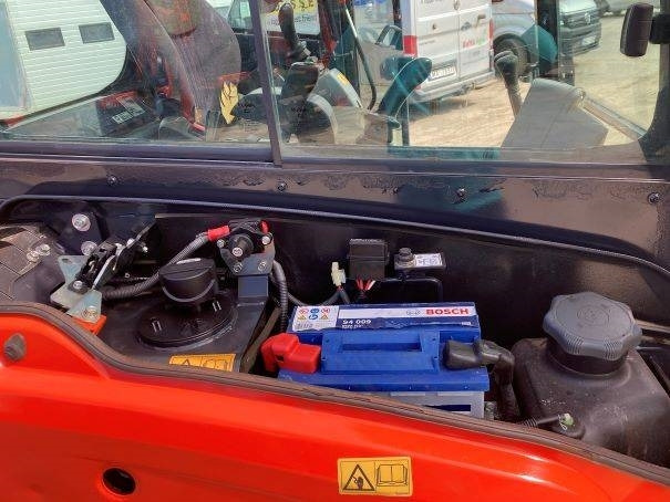 Mini excavator Kubota KX027-4: picture 9