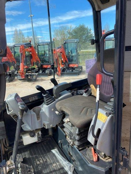 Mini excavator Kubota KX027-4: picture 6