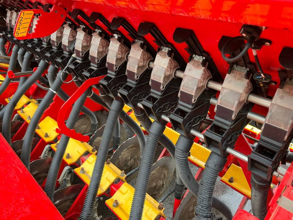 Combine seed drill Vaderstad Rapid RD400C: picture 9