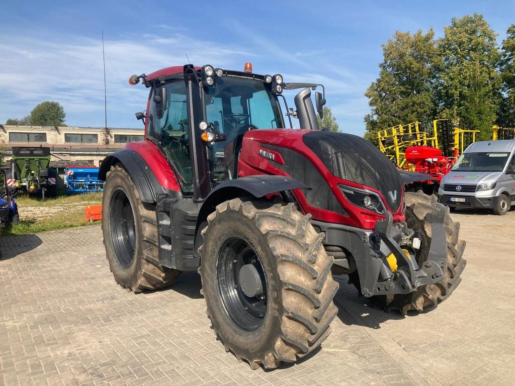 Farm tractor Valtra T 254 V: picture 7