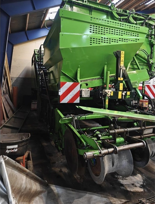 AVR SPIRIT 9200 - Potato harvester: picture 2 AVR SPIRIT 9200 - Potato harvester: picture 2