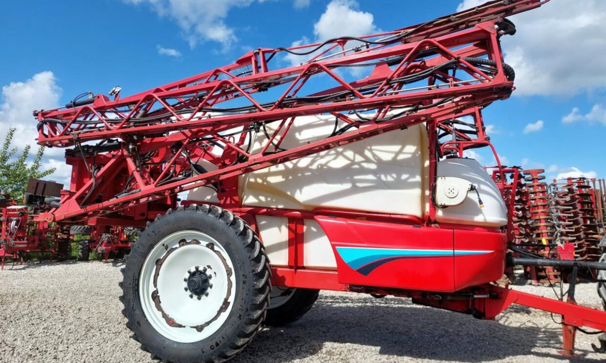 Bargam Compact 6200 - 24-36m med GPS - Trailed sprayer: picture 1 Bargam Compact 6200 - 24-36m med GPS - Trailed sprayer: picture 1
