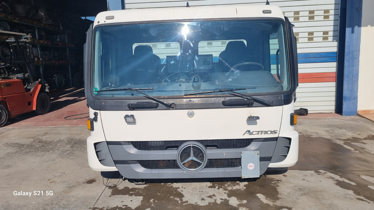 MERCEDES ACTROS MP3 - Cab: picture 1 MERCEDES ACTROS MP3 - Cab: picture 1