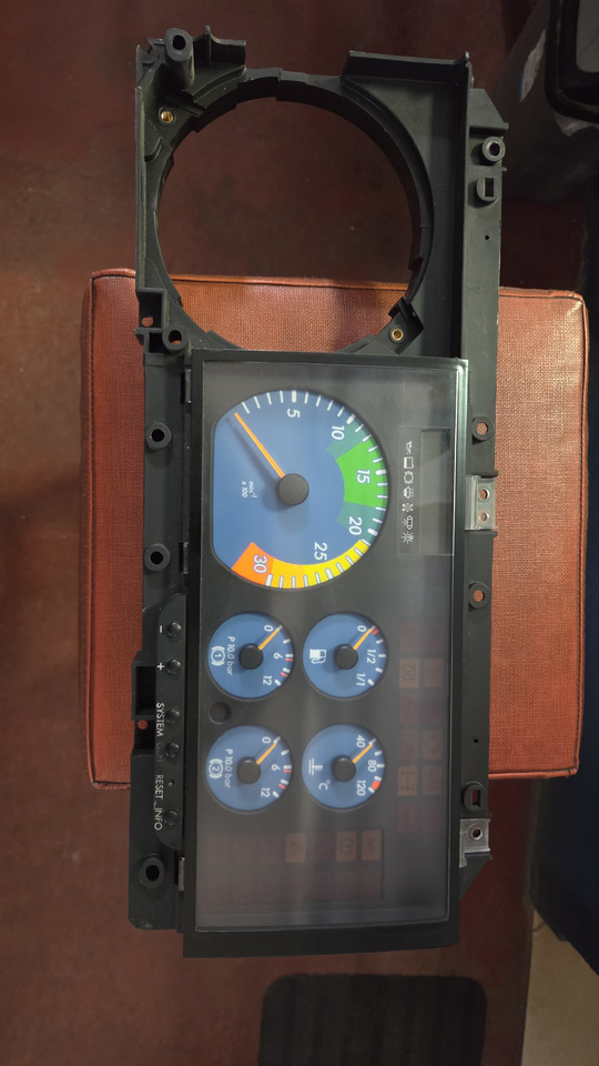 MERCEDES-BENZ INSTRUMENT PANEL MERCEDES ATEGO - Dashboard for Truck: picture 2 MERCEDES-BENZ INSTRUMENT PANEL MERCEDES ATEGO - Dashboard for Truck: picture 2