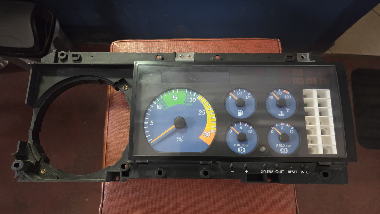 MERCEDES-BENZ INSTRUMENT PANEL MERCEDES ATEGO - Dashboard for Truck: picture 5 MERCEDES-BENZ INSTRUMENT PANEL MERCEDES ATEGO - Dashboard for Truck: picture 5