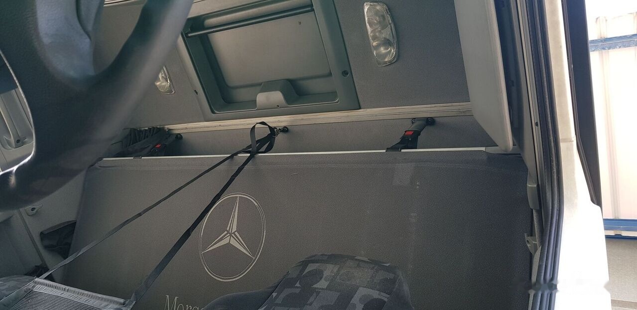 Mercedes-Benz ACTROS MP2 - Cab for Truck: picture 3 Mercedes-Benz ACTROS MP2 - Cab for Truck: picture 3