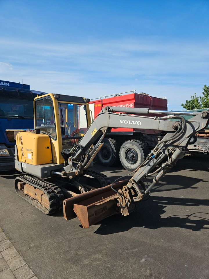 Volvo EC30 - Mini excavator: picture 1 Volvo EC30 - Mini excavator: picture 1