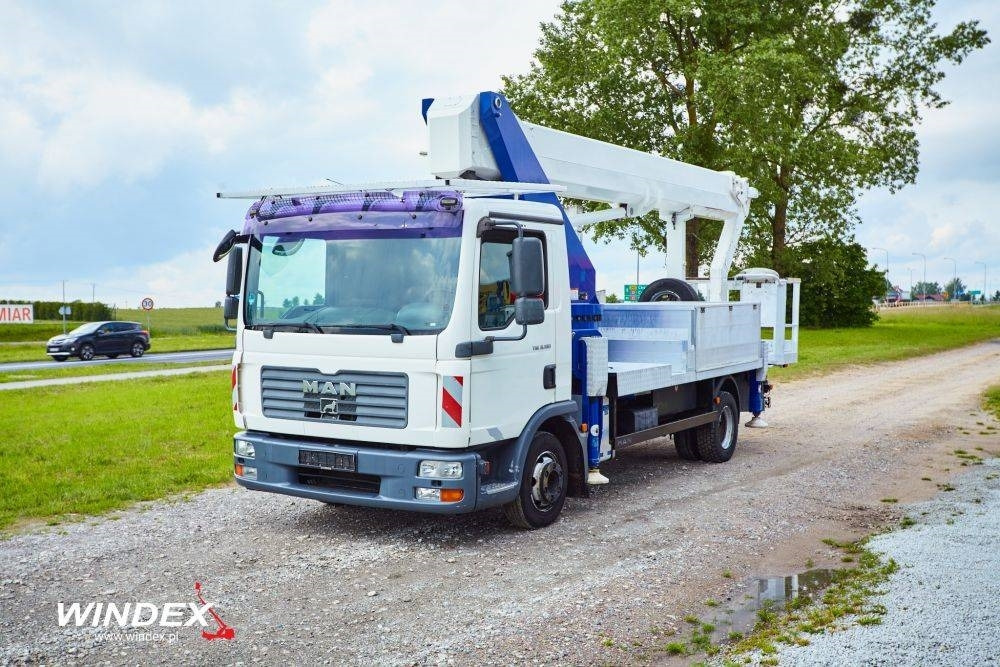 Wumag WT 300 - Truck mounted aerial platform: picture 4 Wumag WT 300 - Truck mounted aerial platform: picture 4