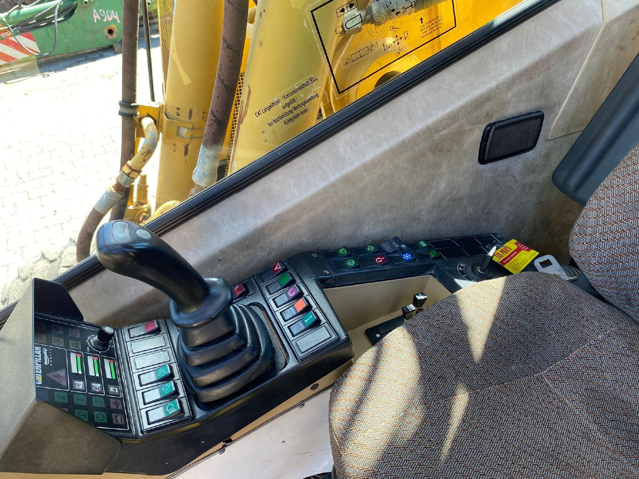 Wheel excavator Caterpillar M 312: picture 10