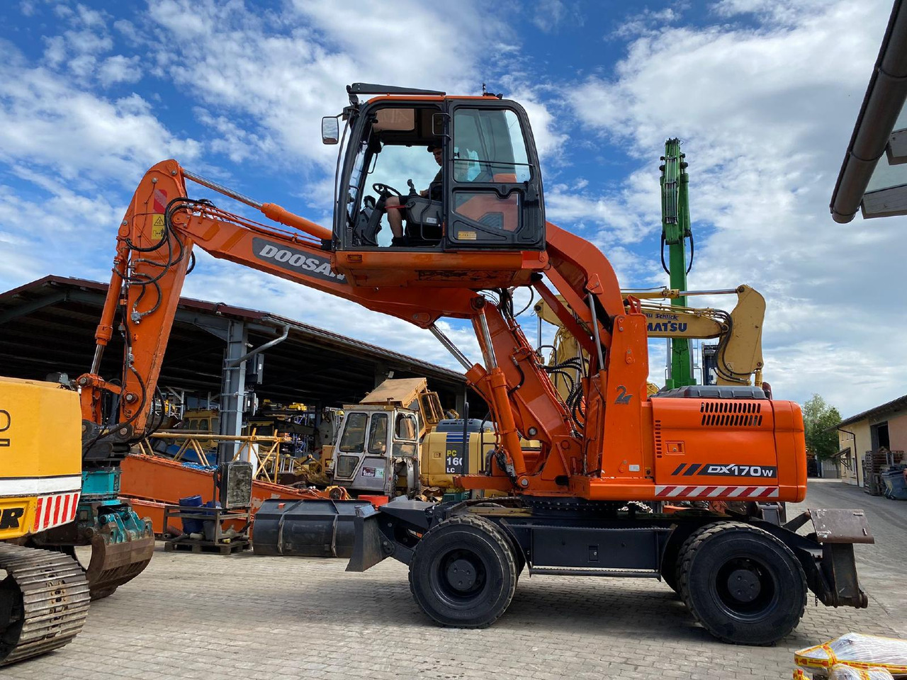 Doosan DX 170 W - Wheel excavator: picture 1 Doosan DX 170 W - Wheel excavator: picture 1