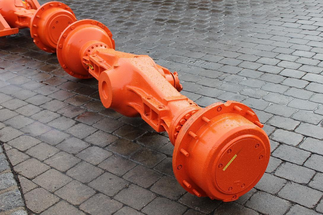 Fiat-Hitachi FR 130-2 - Axle and parts for Construction machinery: picture 1 Fiat-Hitachi FR 130-2 - Axle and parts for Construction machinery: picture 1