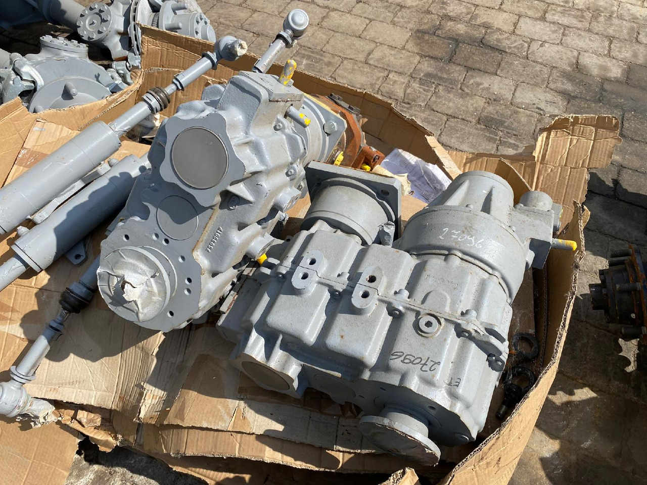 Fliegl M4R-35 2VHD Emmenquatro - Transmission for Construction machinery: picture 5 Fliegl M4R-35 2VHD Emmenquatro - Transmission for Construction machinery: picture 5