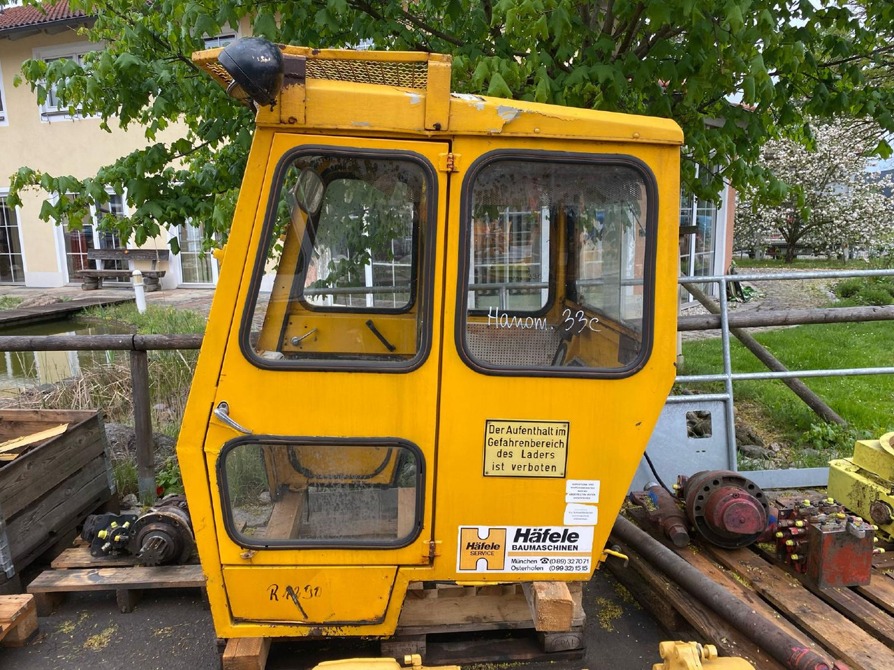 Hanomag 33 C - Cab for Construction machinery: picture 2 Hanomag 33 C - Cab for Construction machinery: picture 2