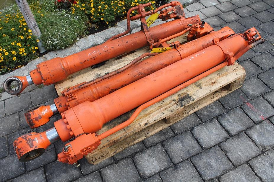 Hitachi ZX 140W - Hydraulic cylinder for Construction machinery: picture 2 Hitachi ZX 140W - Hydraulic cylinder for Construction machinery: picture 2