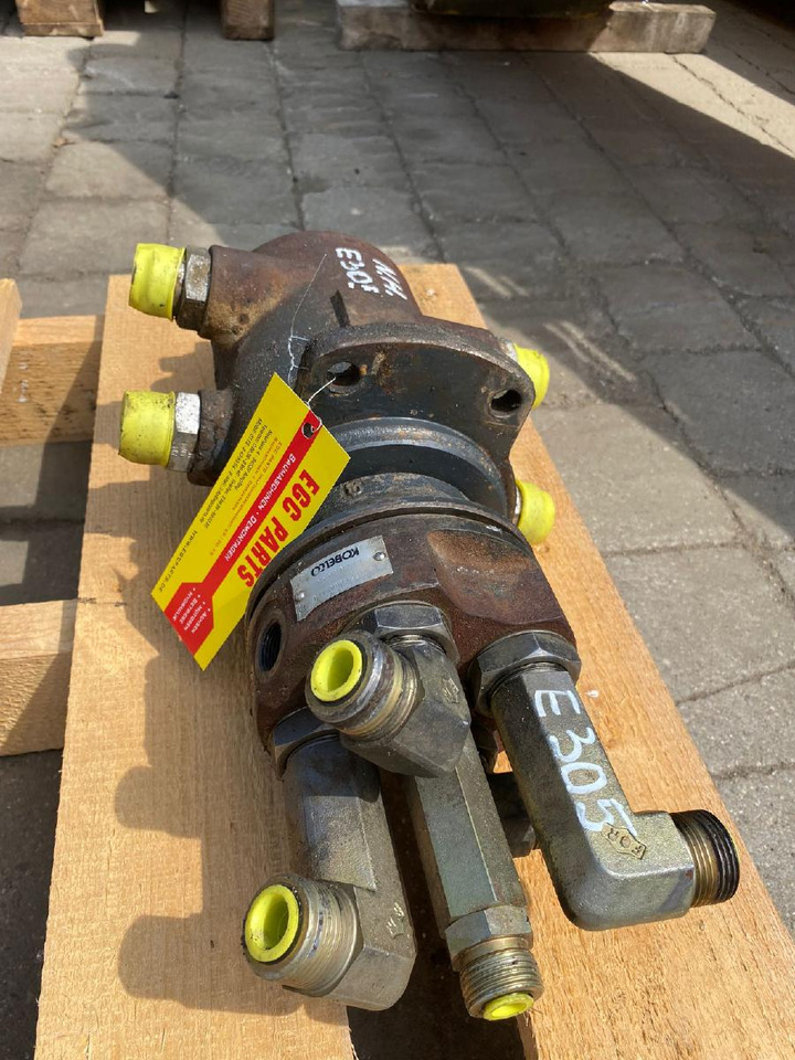 Holland E 305 - Swing motor for Crawler excavator: picture 4 Holland E 305 - Swing motor for Crawler excavator: picture 4