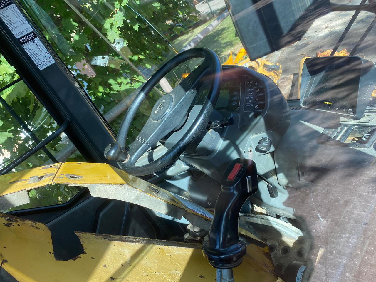 Komatsu WA 380 - Cab for Construction machinery: picture 5 Komatsu WA 380 - Cab for Construction machinery: picture 5