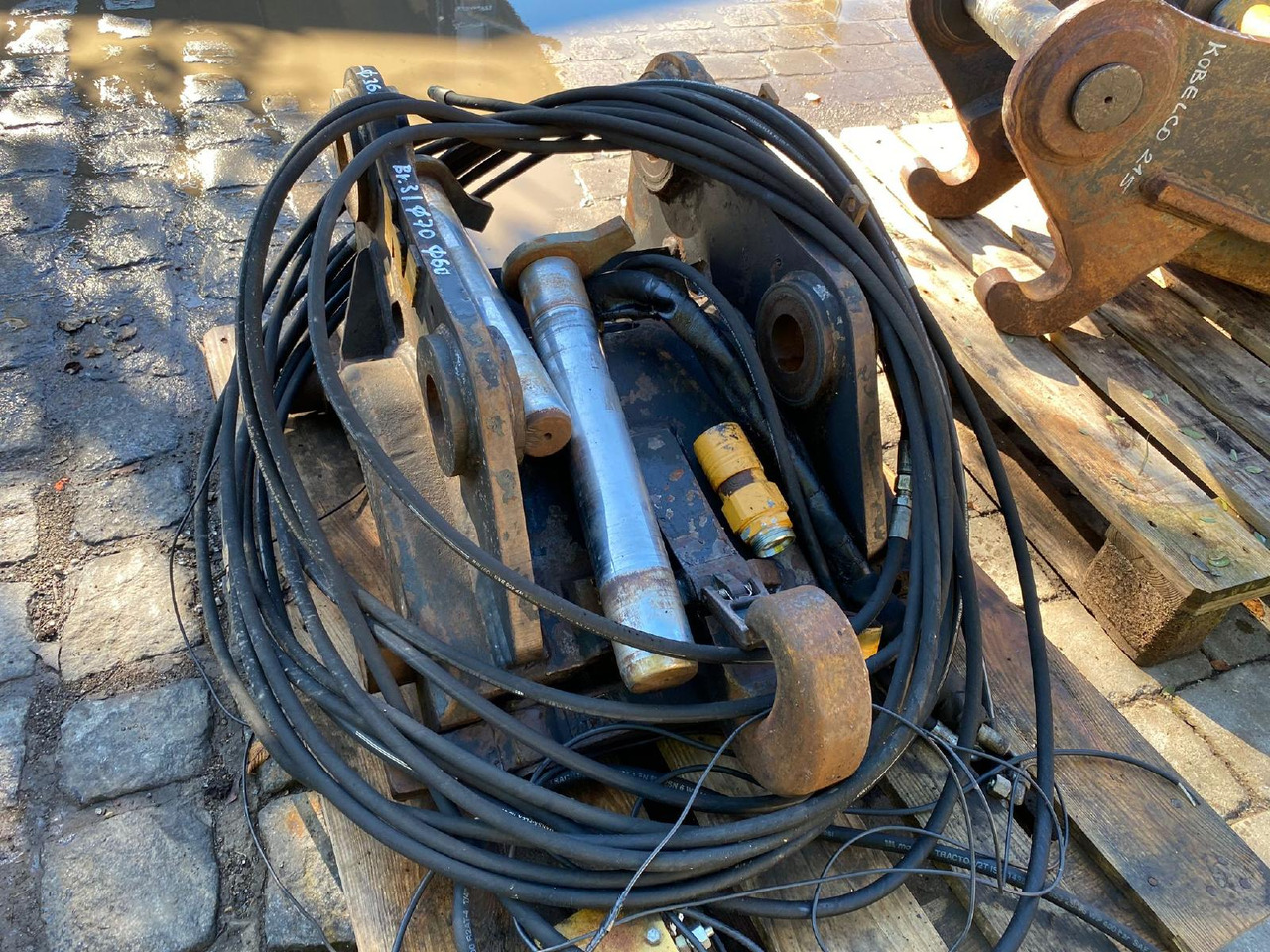 Liebherr 900 - Quick coupler for Construction machinery: picture 3 Liebherr 900 - Quick coupler for Construction machinery: picture 3