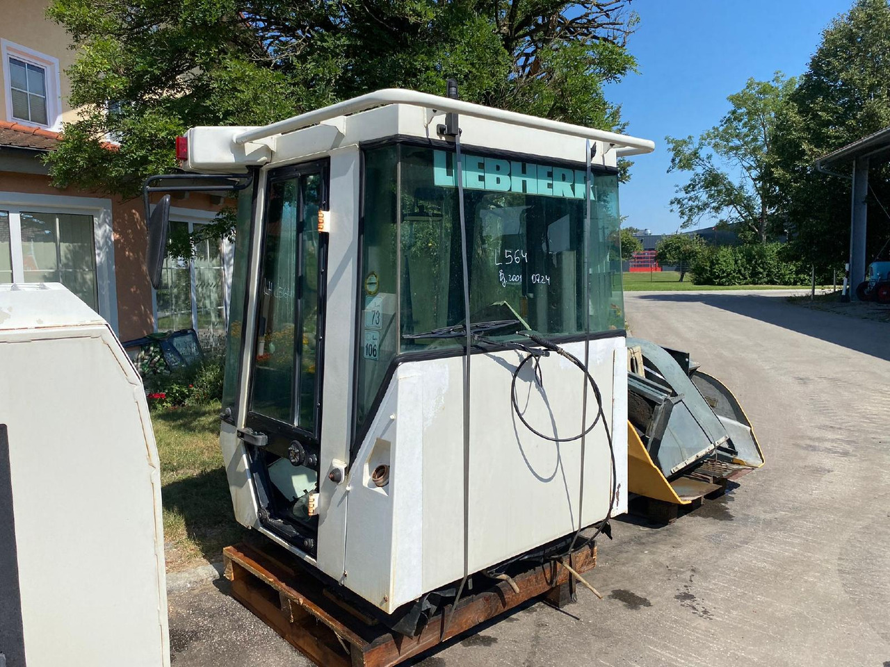 Liebherr L 564 - Cab for Construction machinery: picture 5 Liebherr L 564 - Cab for Construction machinery: picture 5